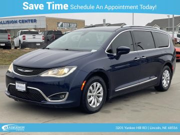 Used 2018 Chrysler Pacifica Touring L Plus Stock: 4002843A